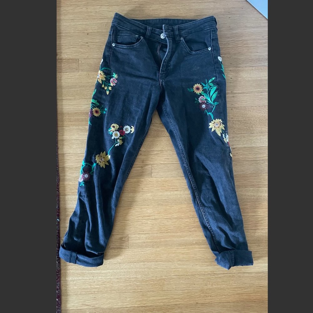 H&M Embroidered Black Jeans
